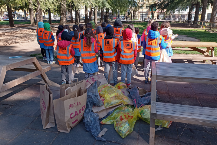 Spazzini per un giorno -Alea Ambiente